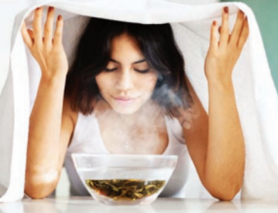 चेहऱ्यावर वाफ घेणे जरा जास्तच हानिकारक हाेऊ शकते